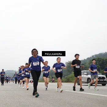 Runner Photo 7432067