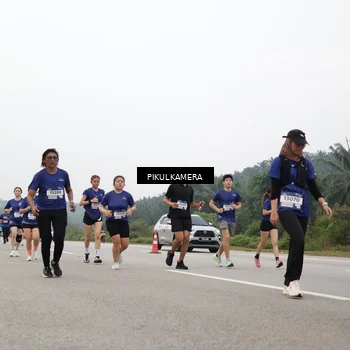 Runner Photo 7432077