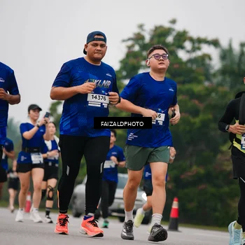 Runner Photo 7432078