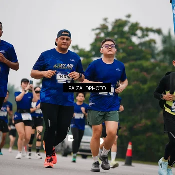 Runner Photo 7432088