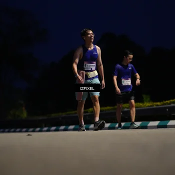 Runner Photo 7432100