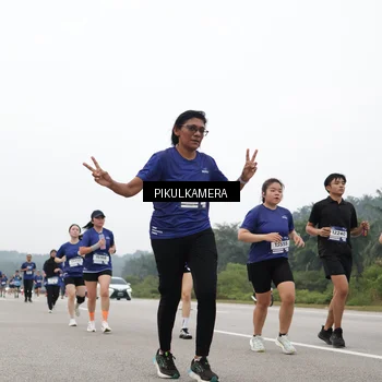 Runner Photo 7432118