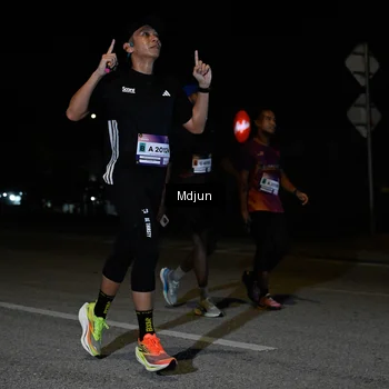 Runner Photo 7432153