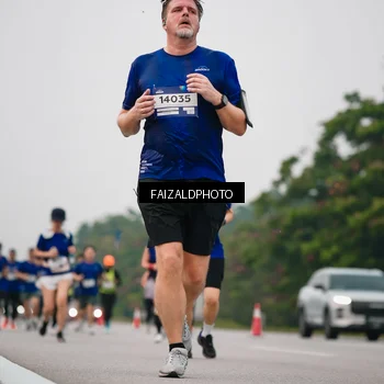 Runner Photo 7432213
