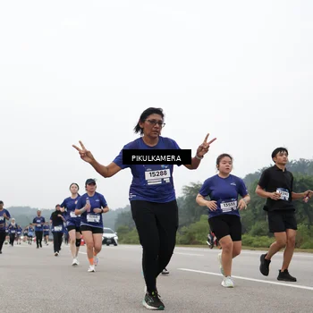 Runner Photo 7432236
