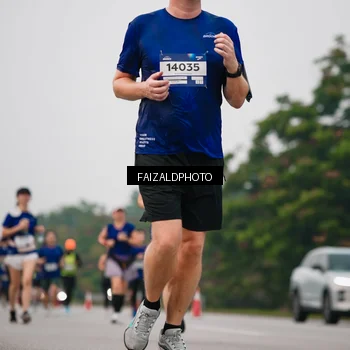 Runner Photo 7432246