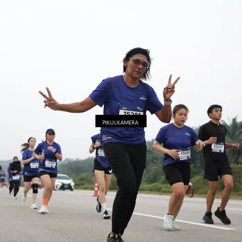 Runner Photo 7432389
