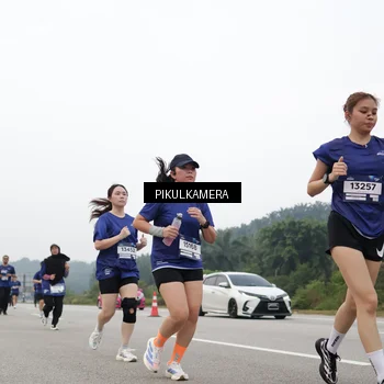 Runner Photo 7432399