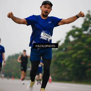 Runner Photo 7432400