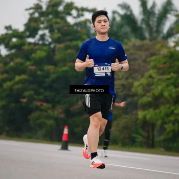 Runner Photo 7432411