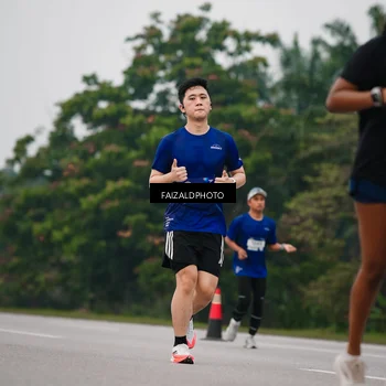 Runner Photo 7432423