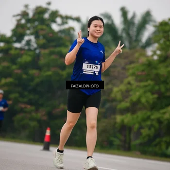 Runner Photo 7432436