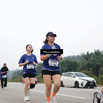 Runner Photo 7432531