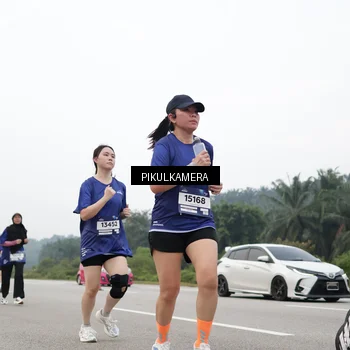 Runner Photo 7432537