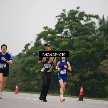 Runner Photo 7432615