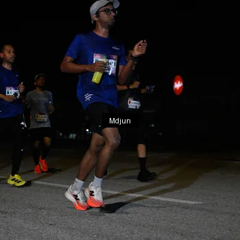 Runner Photo 7432713