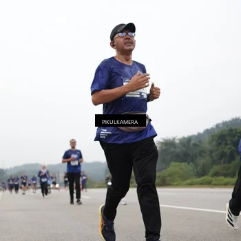Runner Photo 7432753