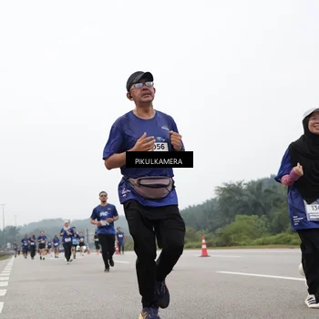 Runner Photo 7432754