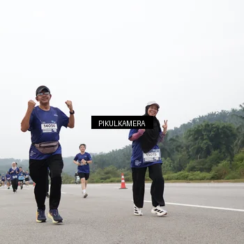 Runner Photo 7432792
