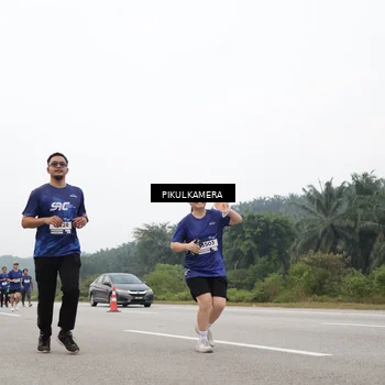 Runner Photo 7432868
