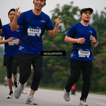 Runner Photo 7432875