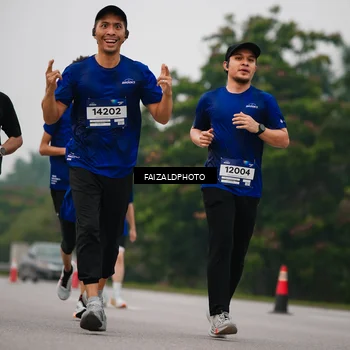 Runner Photo 7432880