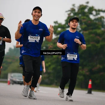 Runner Photo 7432881