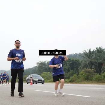 Runner Photo 7433023