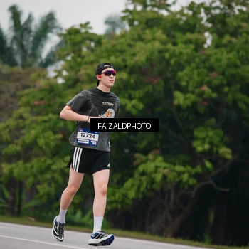Runner Photo 7433035