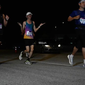 Runner Photo 7433037