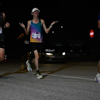 Runner Photo 7433044