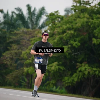 Runner Photo 7433056