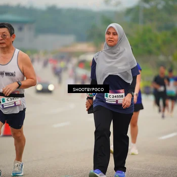 Runner Photo 7433081
