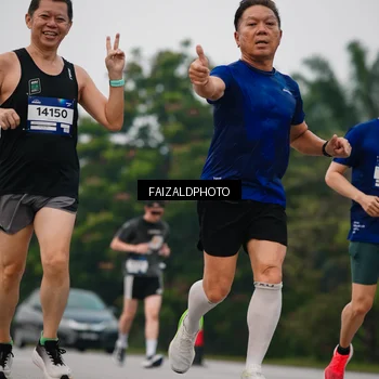 Runner Photo 7433111