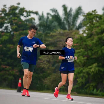 Runner Photo 7433112