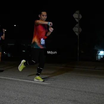Runner Photo 7433170