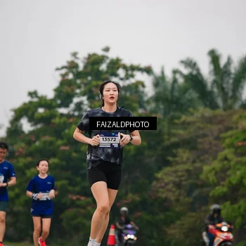Runner Photo 7433175