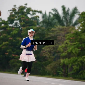 Runner Photo 7433188