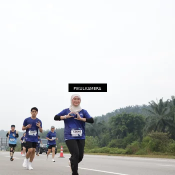 Runner Photo 7433205