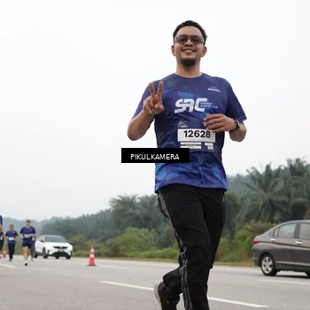 Runner Photo 7433215