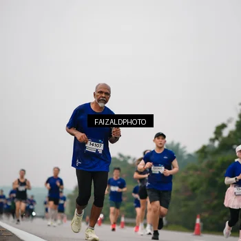 Runner Photo 7433238