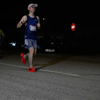 Runner Photo 7433239