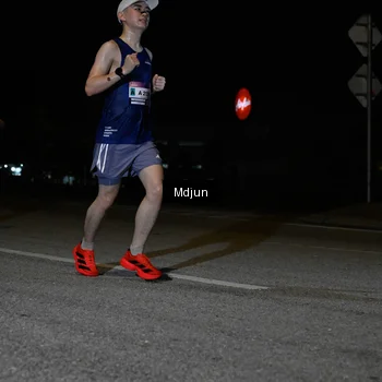 Runner Photo 7433246