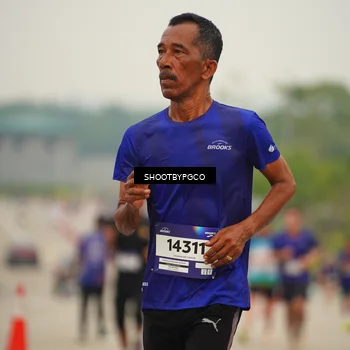 Runner Photo 7433267
