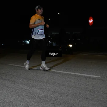Runner Photo 7433305