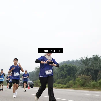 Runner Photo 7433343