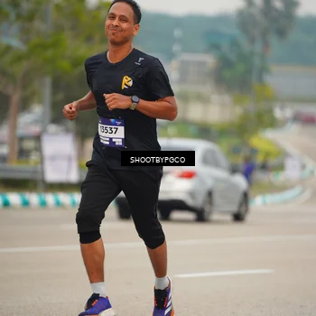 Runner Photo 7433357