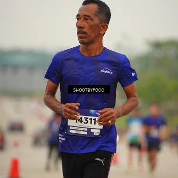 Runner Photo 7433363