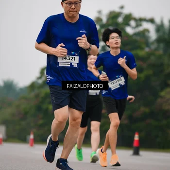 Runner Photo 7433370