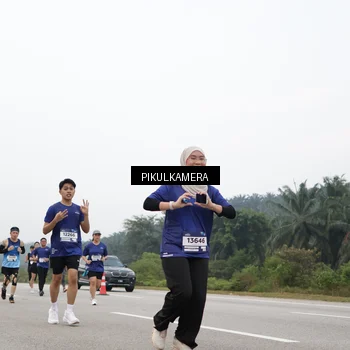 Runner Photo 7433380